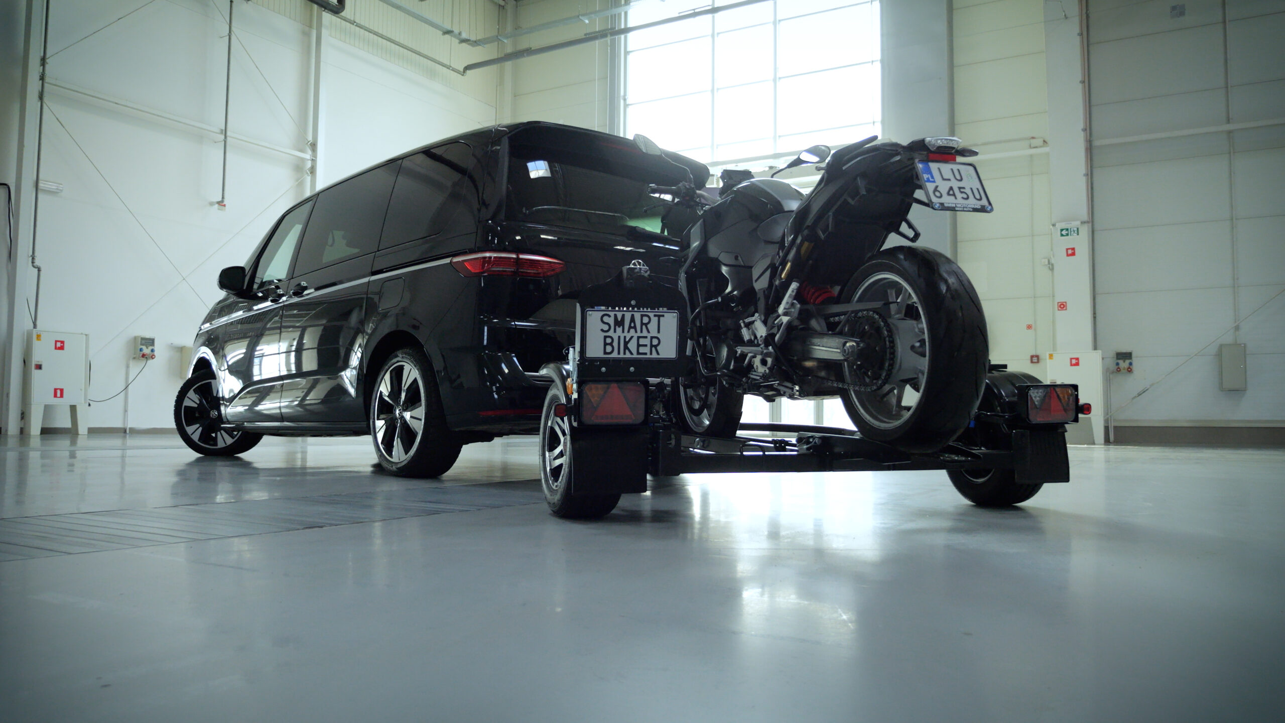 SmarBiker_v2.00_00_02_20.Still001