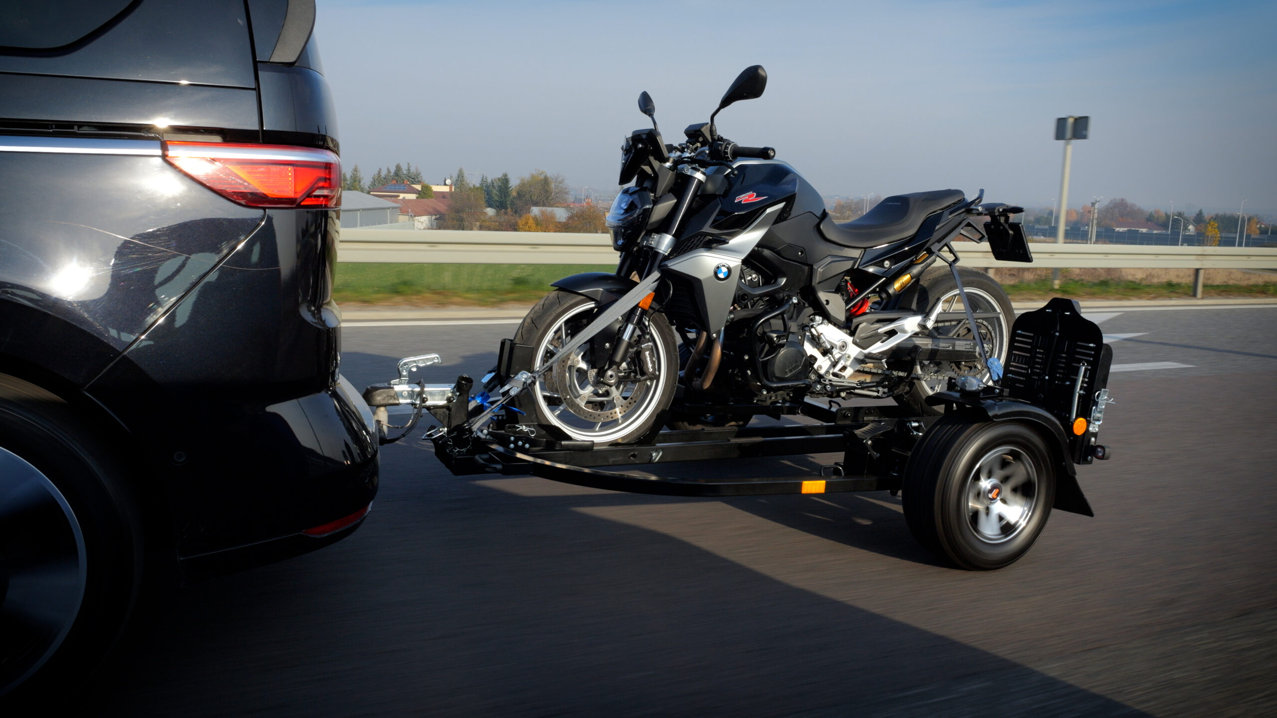 SmarBiker_v2.00_00_03_06.Still002