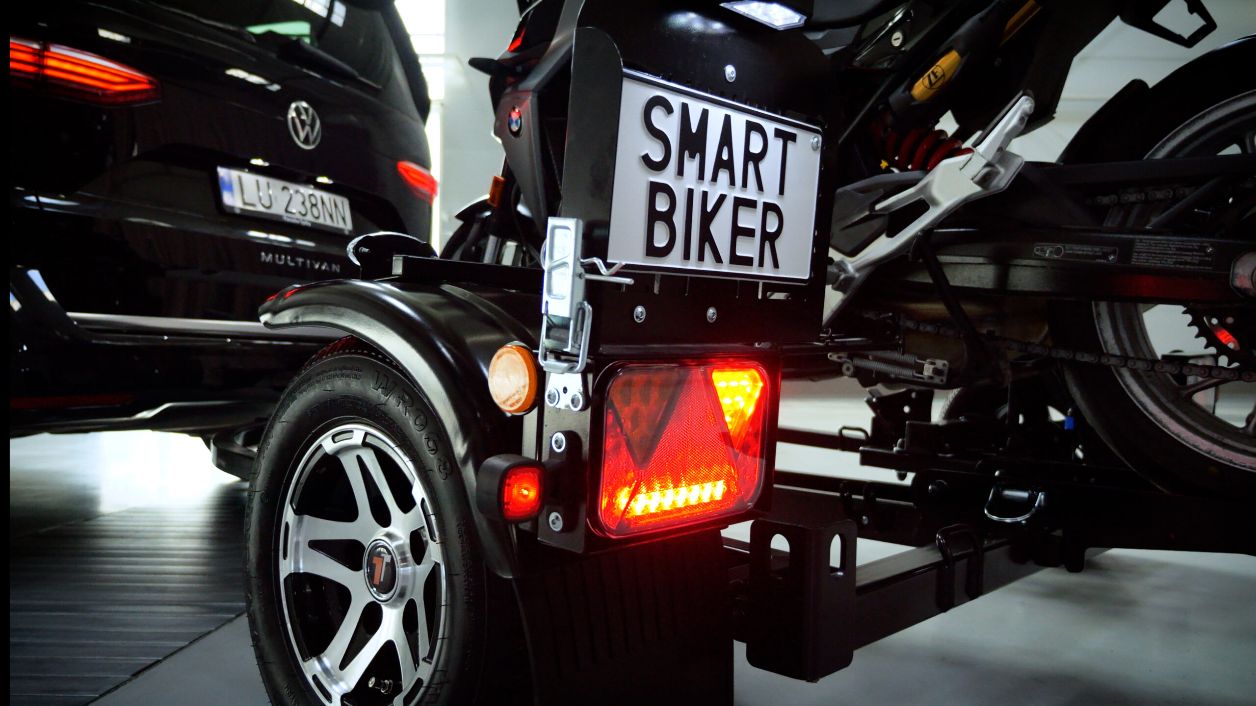 SmarBiker_v2.00_00_26_11.Still016
