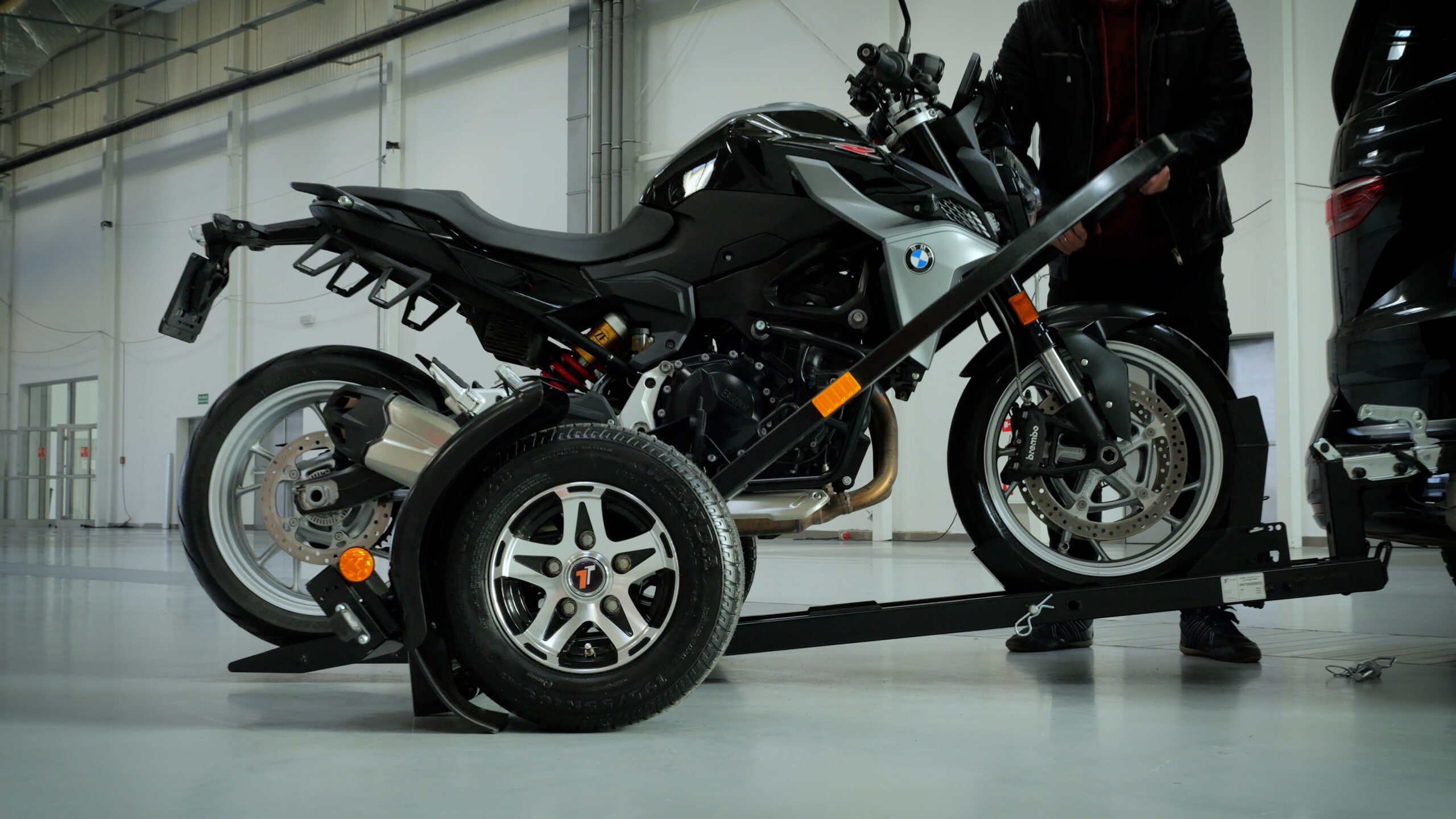 SmarBiker_v2.00_00_39_10.Still023