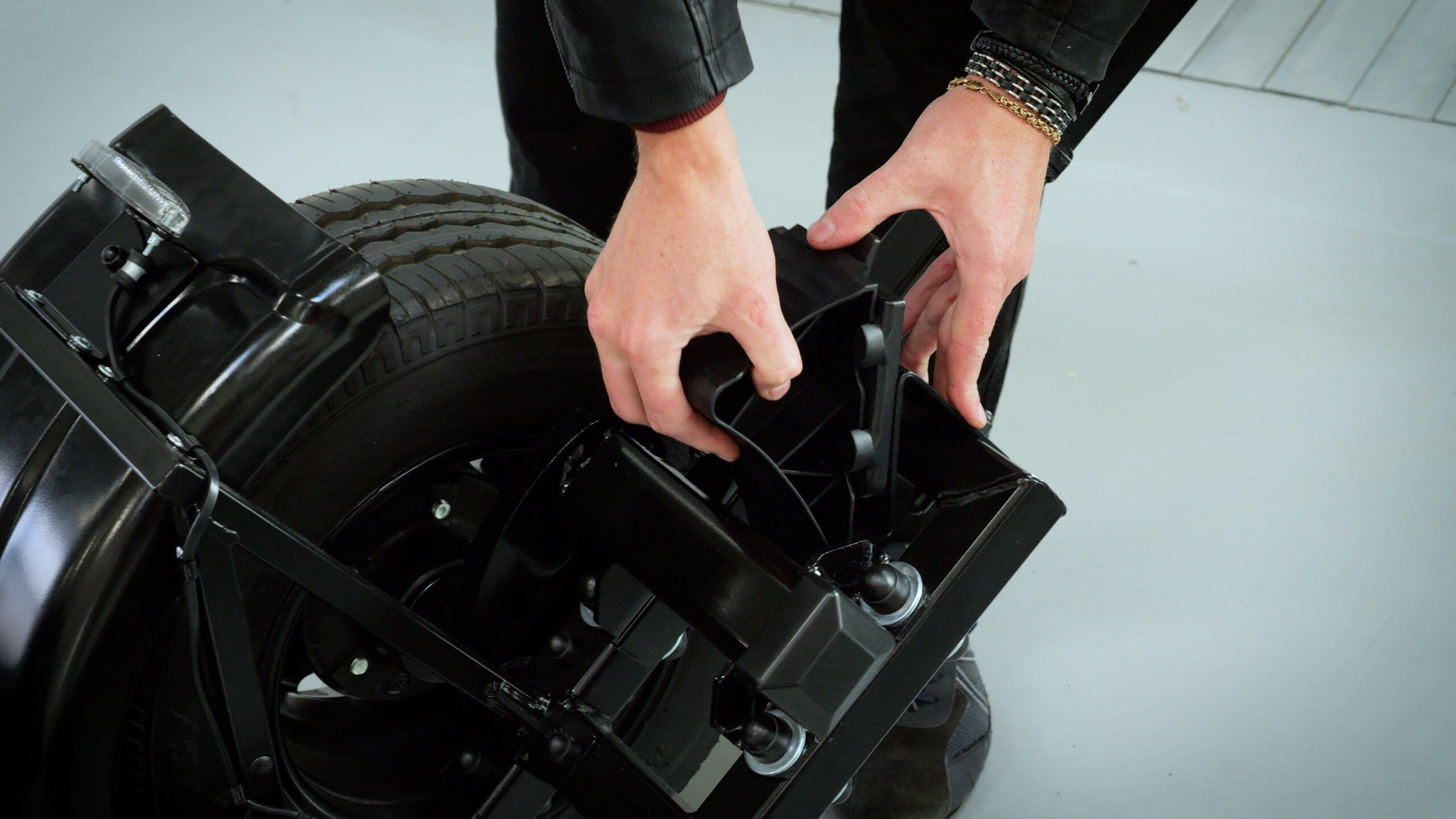 SmarBiker_v2.00_00_53_08.Still034