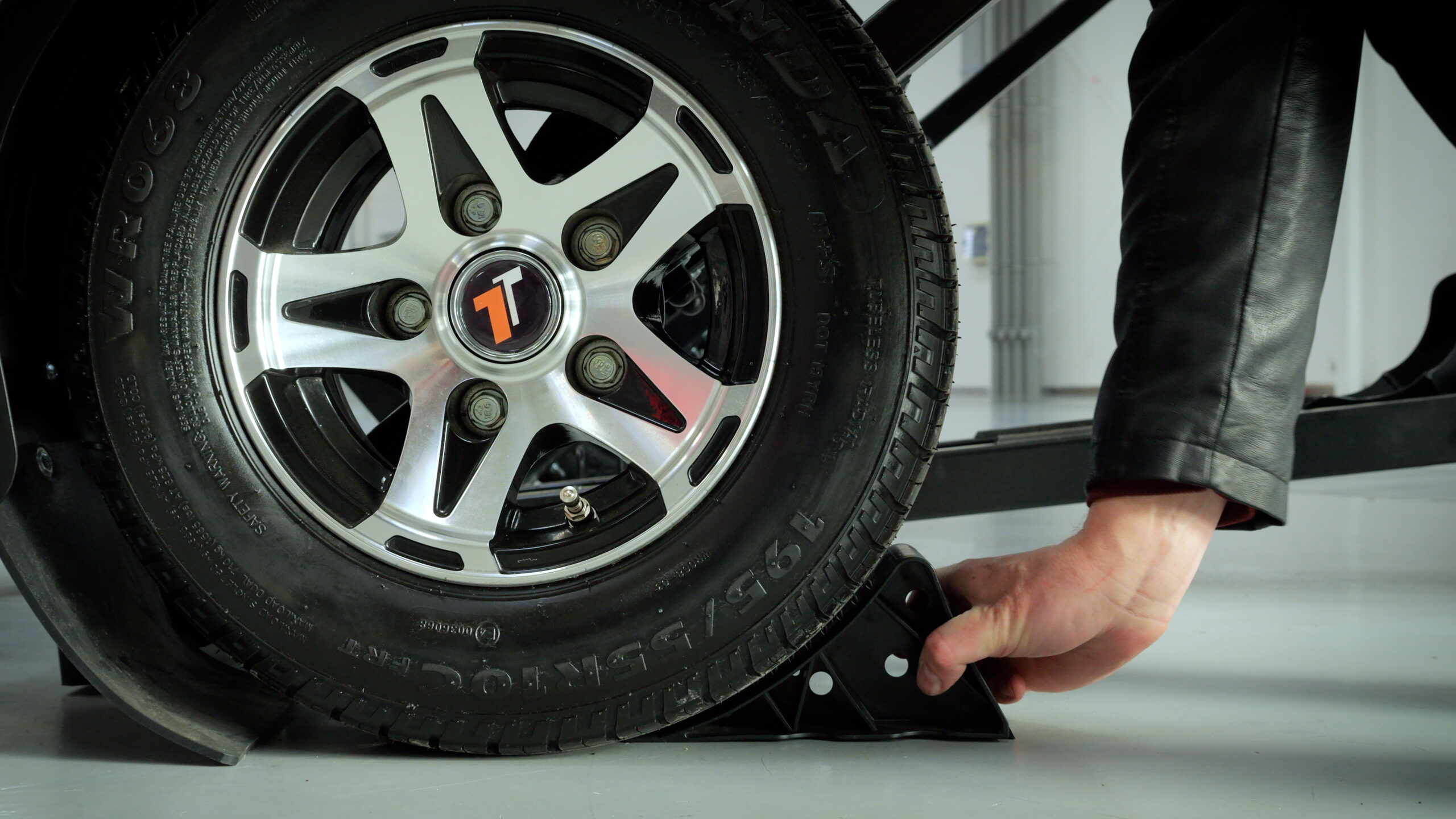 SmarBiker_v2.00_00_54_22.Still036